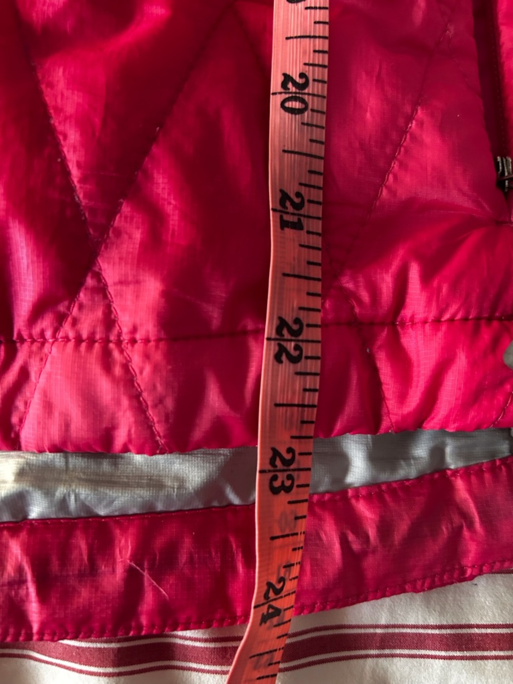 Patagonia Quilted Lightweight Packable Jacket - Picture 10 of 10